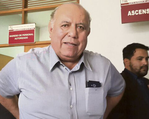 They request to suspend the governor of Tacna, Luis Torres, for having house arrest