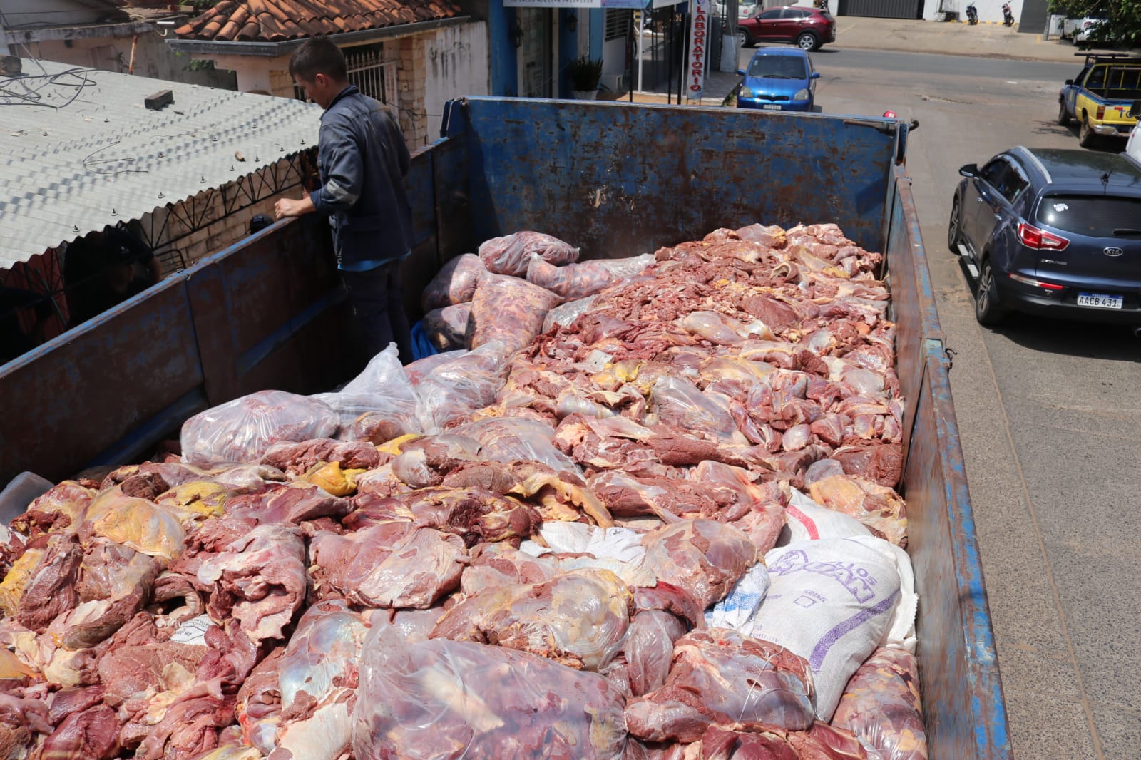 They seized more than 10,000 kilos of horse meat, they believe that the origin would be Brazil