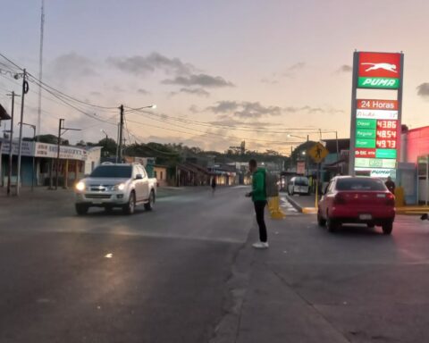 They send pipes with drinking water to residents of Carazo in response to complaints about shortages