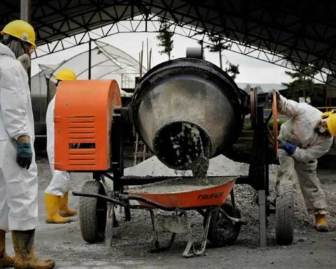 They use seized cocaine to make concrete due to the lack of space to store it