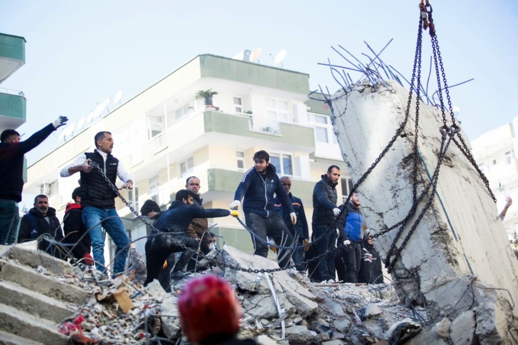 Three dead and 213 injured after two new earthquakes in the southeast of Turkey