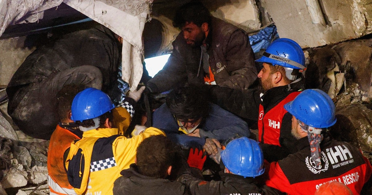 Turkey declared a state of emergency due to the earthquake, there are more than 7,200 dead