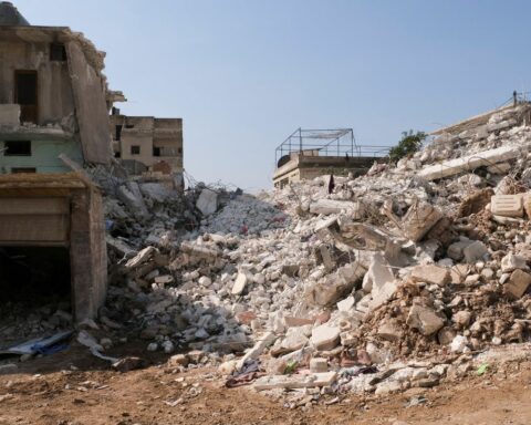 Turkey targets post-earthquake reconstruction;  Syrians seek more help