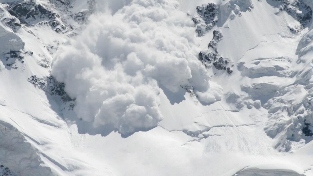 Two Argentines died after being trapped in a snow avalanche in Canada