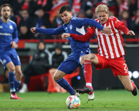 Unión Berlin draws goalless against Schalke and catches up with Bayern in the table