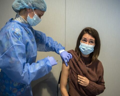 Vaccination weekend in shopping malls and hospitals