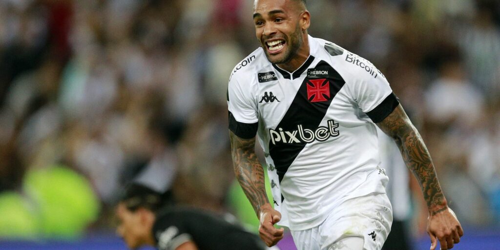 Vasco beats Botafogo at Maracanã to enter Carioca's G4