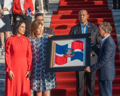 Vice President urges Dominicans to work for and for the Homeland