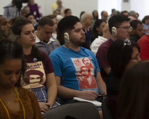 Mientras escasean bienes básicos, el PCC dedica recursos a encuentros de propaganda