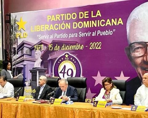 Con 43 de 45 miembros inicia reunión del Comité Político del PLD