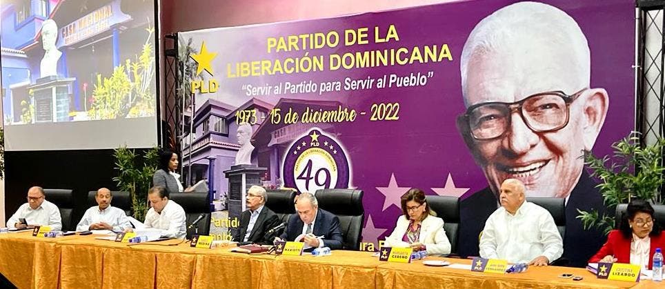 Con 43 de 45 miembros inicia reunión del Comité Político del PLD