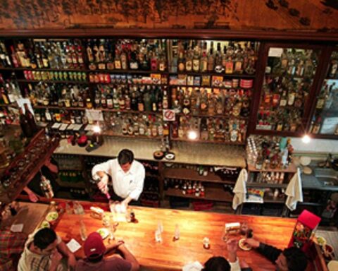 With a book on cantinas from Guadalajara, they will grant support for 3 million pesos to charitable institutions