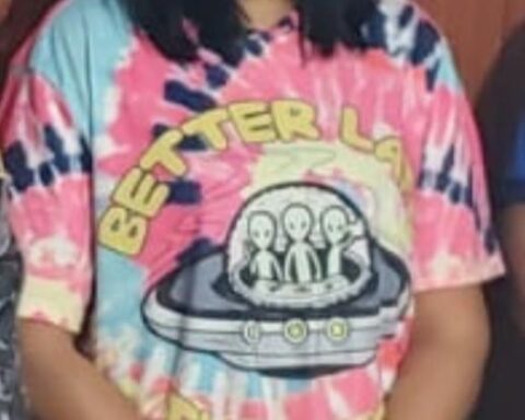 Se entrega mujer acusada de ultimar a cubana por celos en Guayacanes