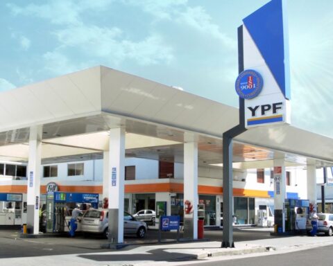 YPF increased the price of its fuels by an average of 4%