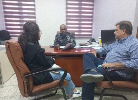 Joven agredida en la cabeza por limpiavidrios formaliza querella