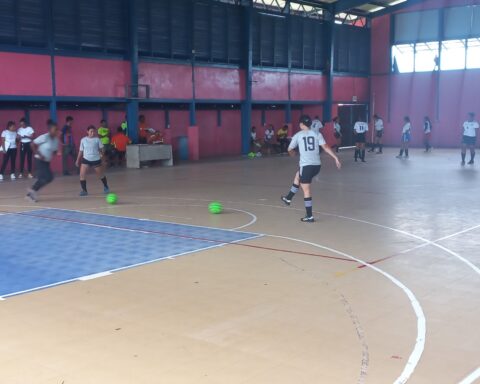 Youngsters from Bluefields dream of making football and basketball history, but lack support