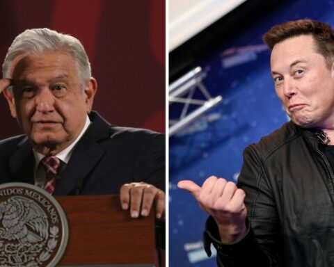 "Mexico lost thousands of jobs"says Calderón before AMLO's response to Tesla