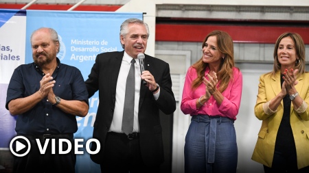 "work is dignity"expressed Alberto Fernández when delivering tools in Ezeiza