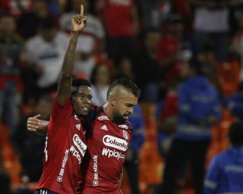 2-1: Monroy and Cambindo qualify Medellín