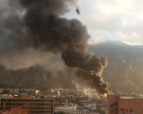 A fire in Boleíta Norte breaks out on the morning of this #21 Mar
