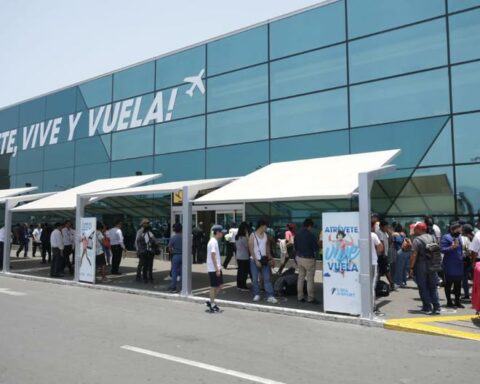 Air transport passengers would be affected with an opinion approved in a congressional commission