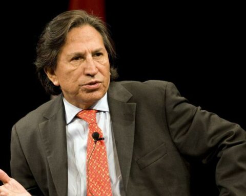 Alejandro Toledo sues the US government for failing to comply with "due process" in his extradition