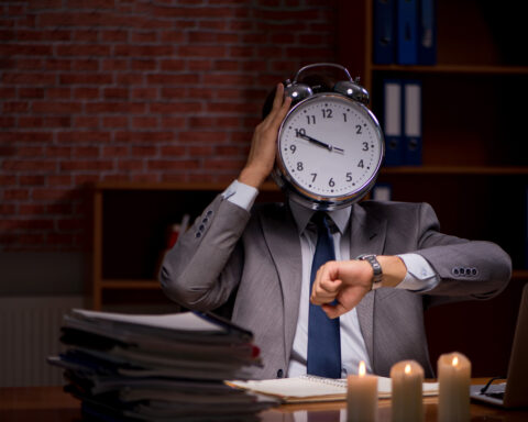 América, búsqueda de reducir "esclavitud" de eternas jornadas laborales