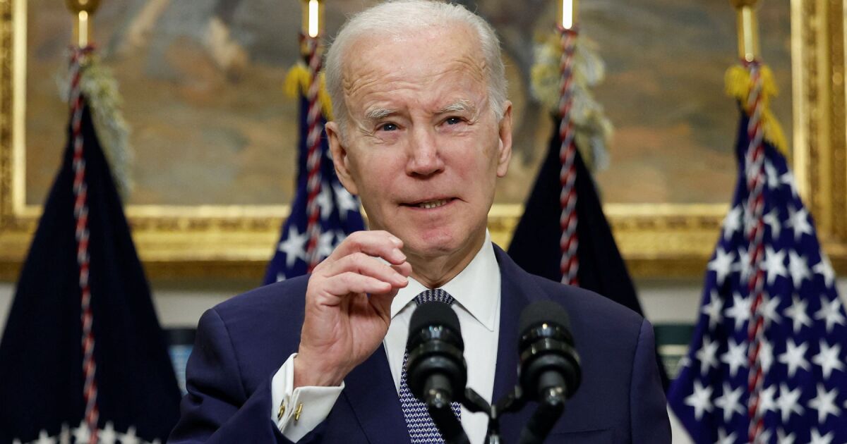 Americans can "have confidence" in the banking system: Biden