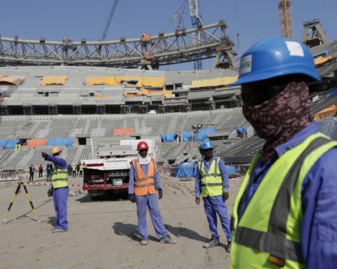 Amnesty urges FIFA to compensate World Cup workers