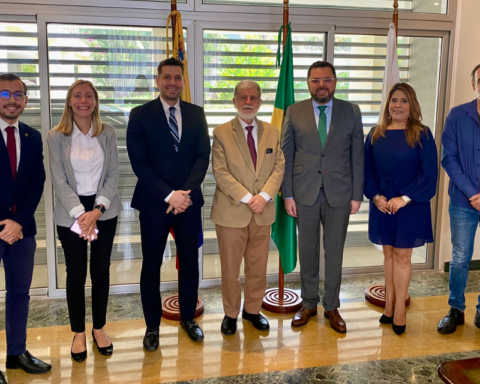 Antonio Ecarri celebrated the resumption of relations between Venezuela and Brazil