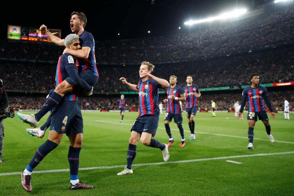 Barcelona beats Real Madrid on the horn