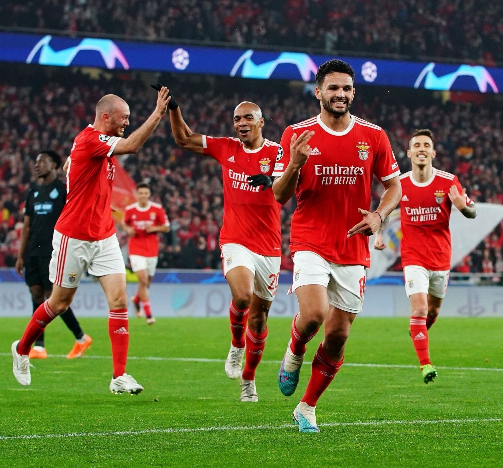 Benfica seals the ticket to the quarterfinals with a win