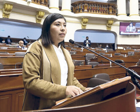 Betssy Chávez: PJ asks Congress to reformulate the request to prevent her from leaving