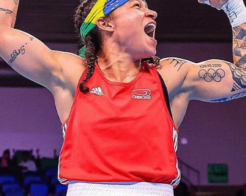 Bia Ferreira wins semi and will compete in her 3rd boxing world final