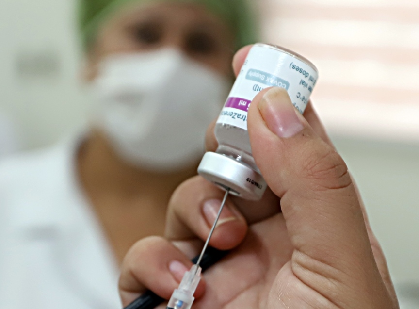 Bivalent vaccines are in shopping malls and hospitals on the weekend