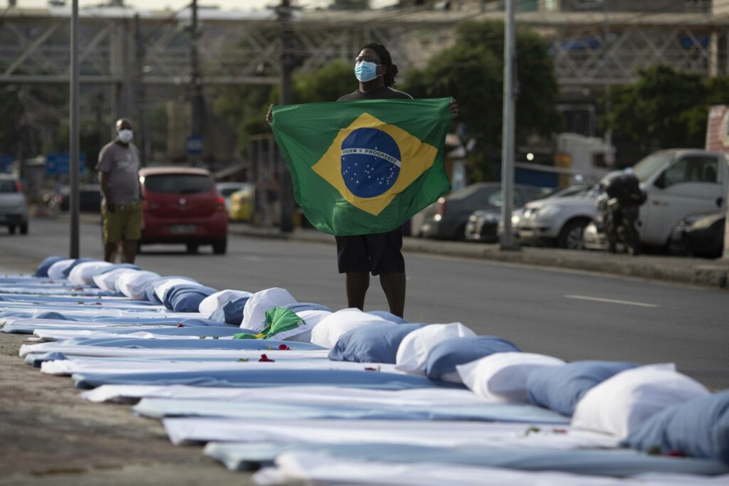 Brazil reaches 700,000 deaths from covid three years after the start of the pandemic