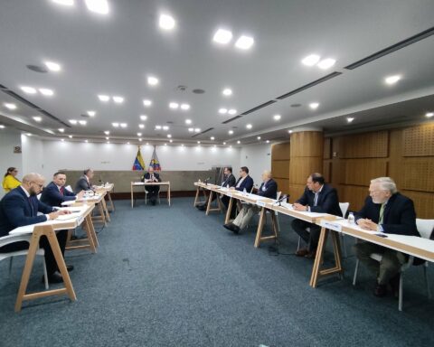 CNE installs commission to attend opposition primaries