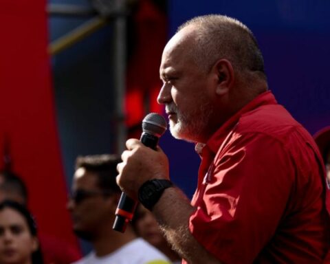 Cabello: "Workers must be on the front line against corruption"