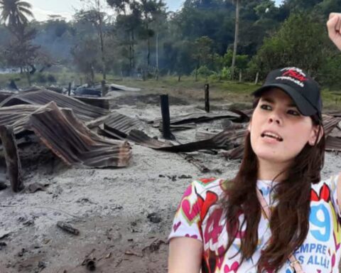 Camila Ortega will give "inaugural lesson" at URACCAN while indigenous massacres are recorded