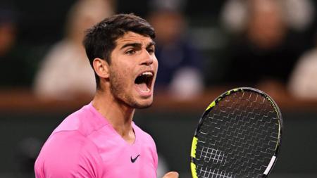 Carlos Alcaraz advanced to the round of 16 in Indian Wells
