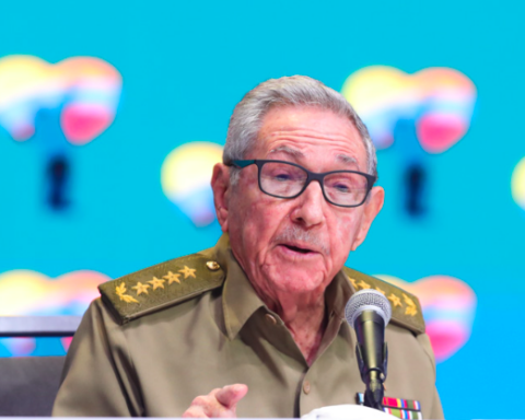 Castro: Chávez and his struggle shook the Latin American continent