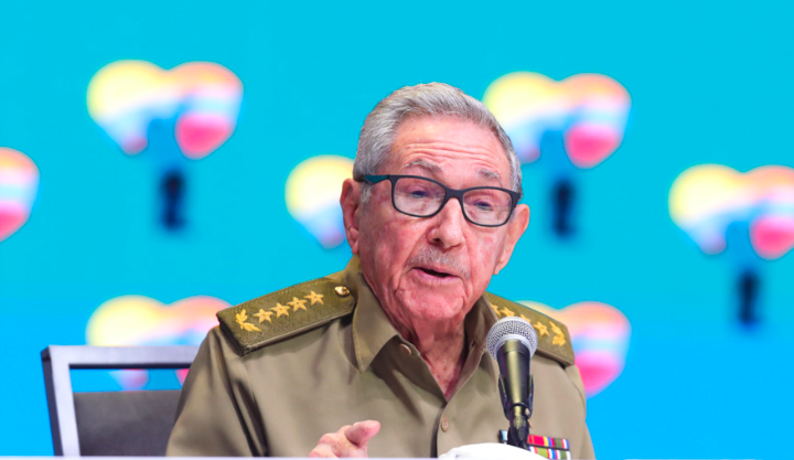 Castro: Chávez and his struggle shook the Latin American continent