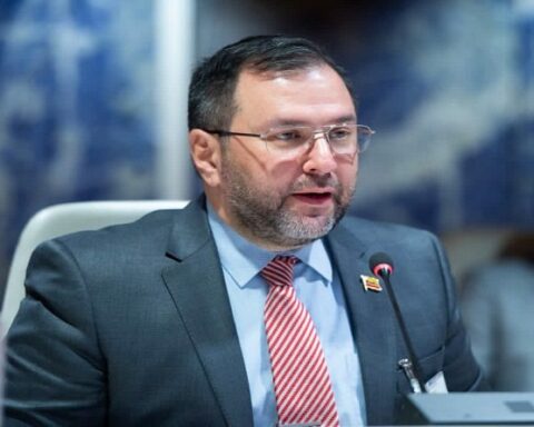 Chancellor dismisses US efforts to have relations with "Narnia" as childish