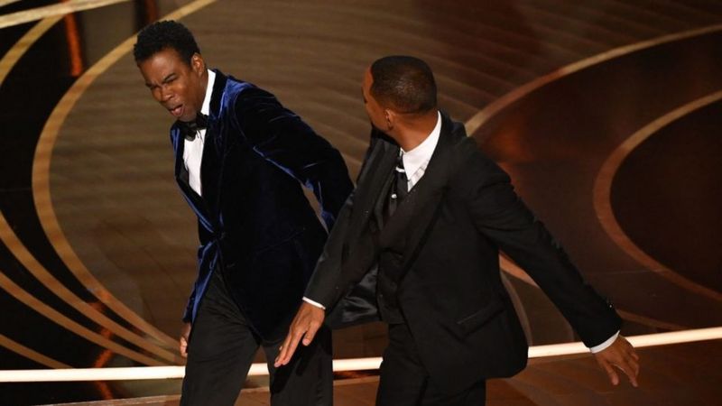 Chris Rock talks a year later about Will Smith: "I'm not a victim"