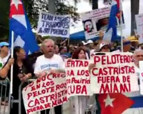 Cuba lost by "vile and organized aggression" of Miami, the Foreign Ministry complains