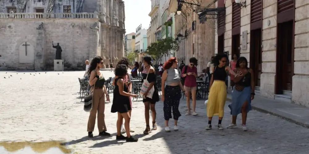 Cuba, activistas feministas, reguladas, salida del país