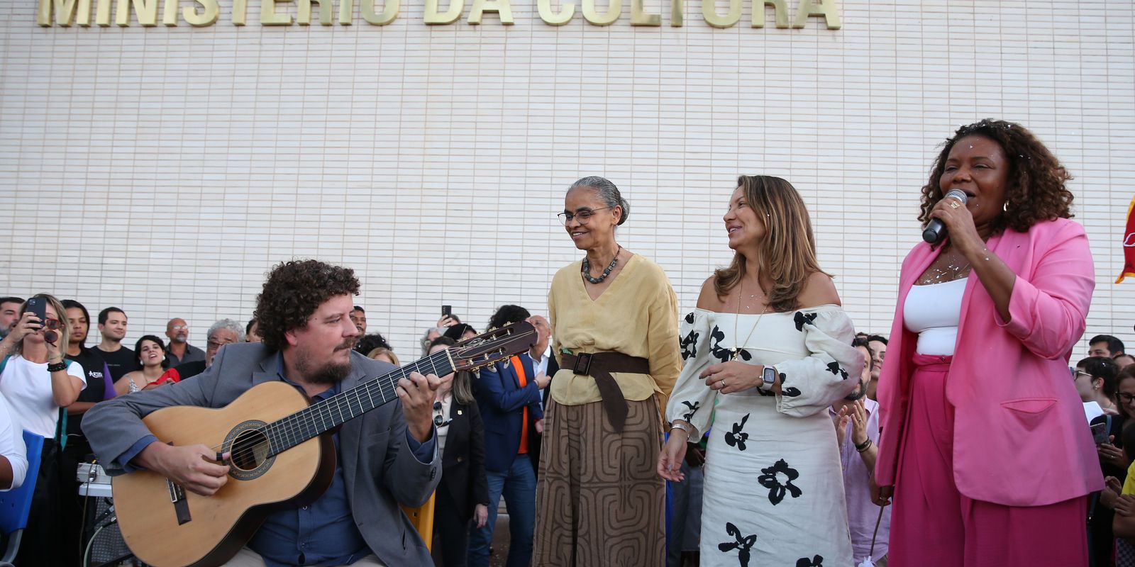 Culture belongs to the Brazilian people and needs to be respected, says minister