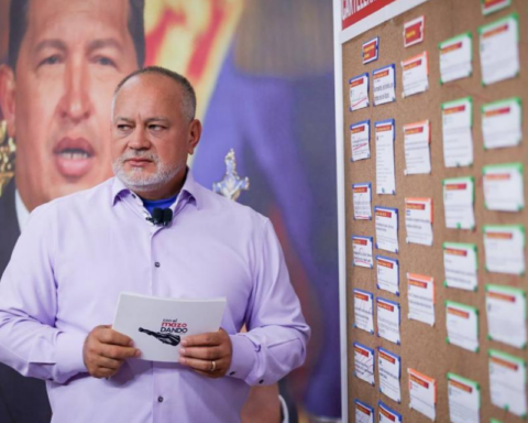 Diosdado Cabello assured that PJ requested the disqualification of María Corina Machado