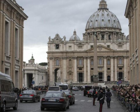 Diplomats: "Break with the Vatican will bring more isolation to the regime"