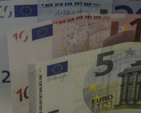 Economic team monitors possible impacts of the crisis on Credit Suisse